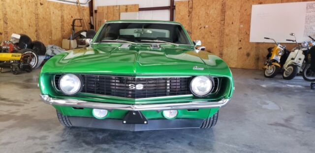 1969 Rally grn Chevrolet Camaro Coupe