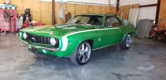 1969 Rally grn Chevrolet Camaro Coupe