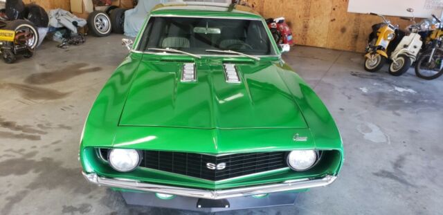 1969 Rally grn Chevrolet Camaro Coupe