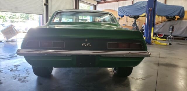 1969 Rally grn Chevrolet Camaro Coupe