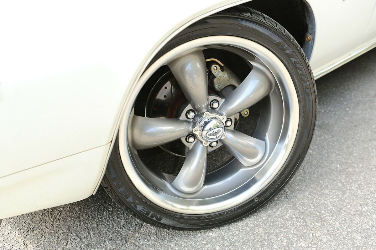 1969 White Chevrolet Camaro Coupe