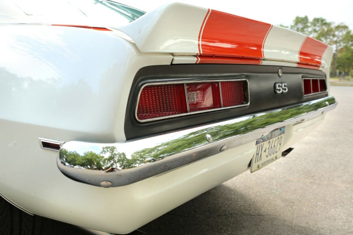 1969 White Chevrolet Camaro Coupe