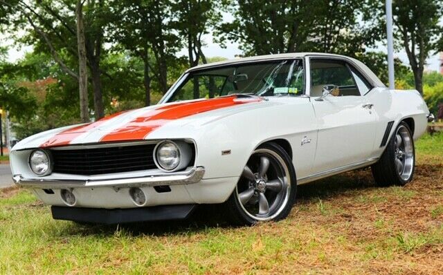 1969 White Chevrolet Camaro Coupe