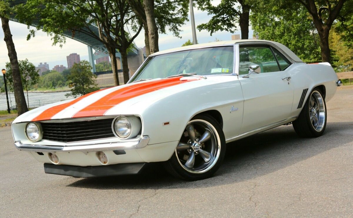 1969 White Chevrolet Camaro Coupe