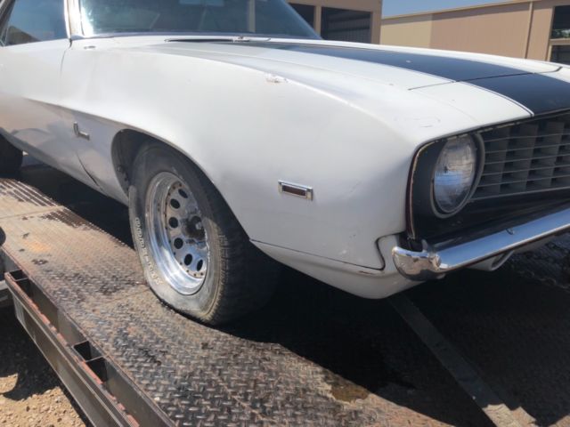 1969 White Chevrolet Camaro Coupe