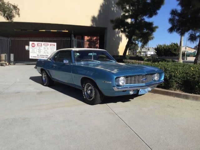 1969 Blue/White Chevrolet Camaro Coupe