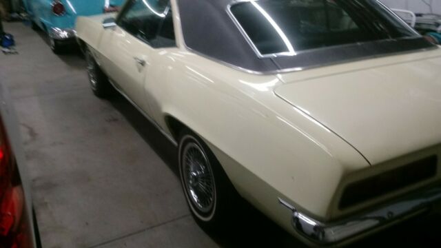 1969 Yellow Chevrolet Camaro Coupe