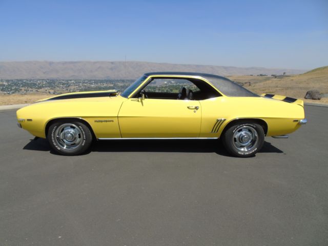 1969 Yellow Chevrolet Camaro Coupe