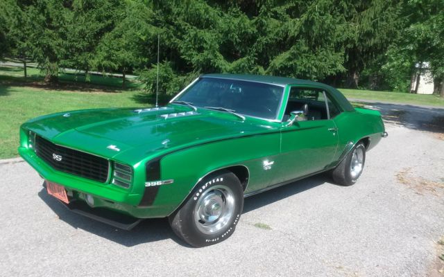 1969 RALLYGREEN  VINYL TOP Chevrolet Camaro Coupe