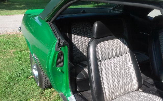 1969 RALLYGREEN  VINYL TOP Chevrolet Camaro Coupe