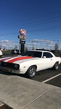 1969 White Chevrolet Camaro Coupe