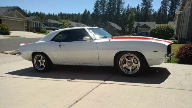 1969 White Chevrolet Camaro Coupe
