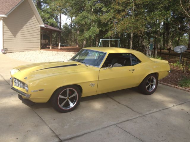 1969 Daytona Yellow Chevrolet Camaro Coupe