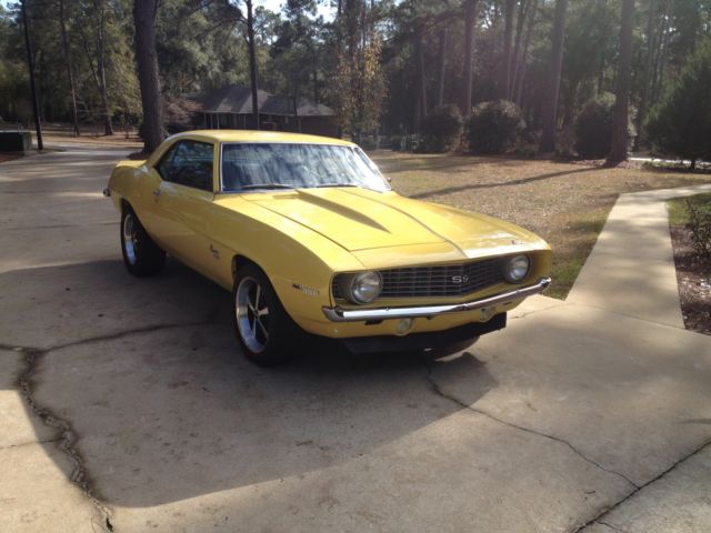 1969 Daytona Yellow Chevrolet Camaro Coupe