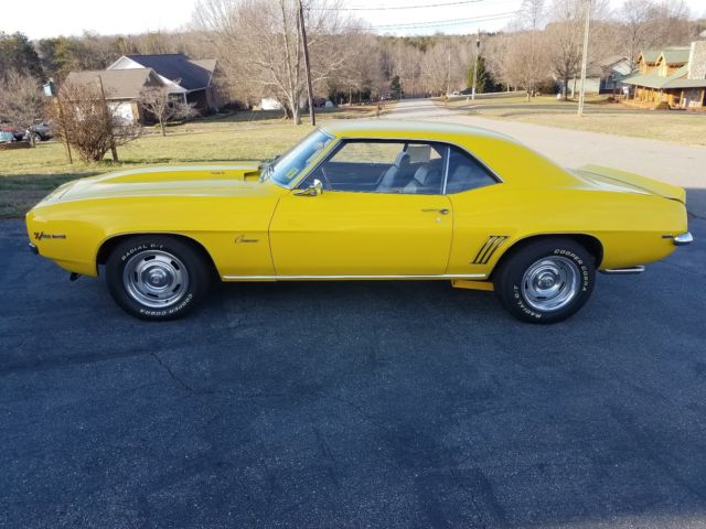 1969 Daytona Yellow Chevrolet Camaro