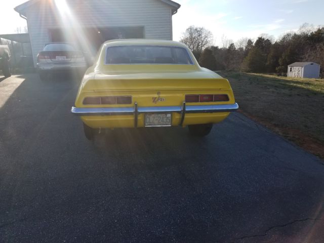 1969 Daytona Yellow Chevrolet Camaro