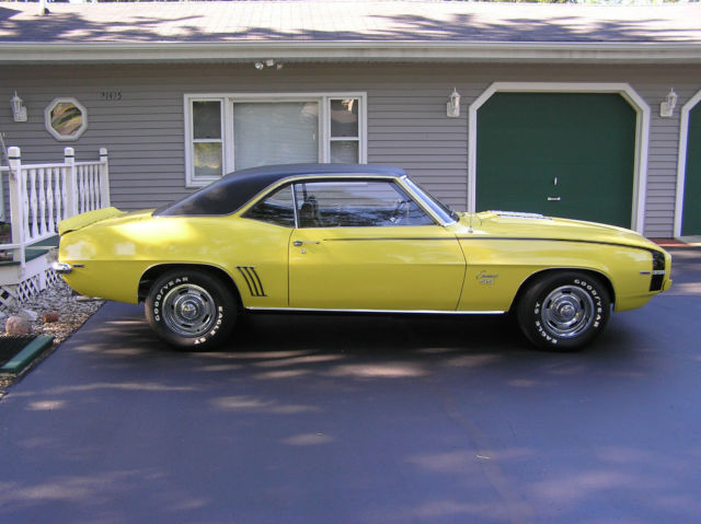 1969 DAYTONA YELLOW Chevrolet Camaro COUPE