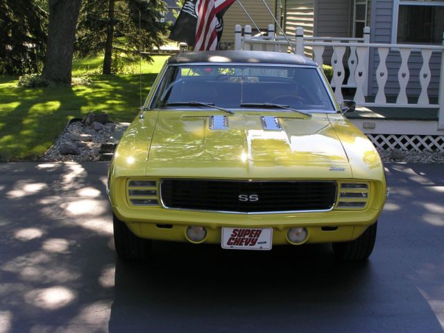 1969 DAYTONA YELLOW Chevrolet Camaro COUPE