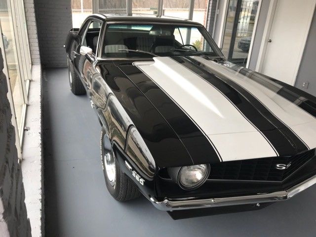 1969 Black w/ White Racing Stripes Chevrolet Camaro Coupe