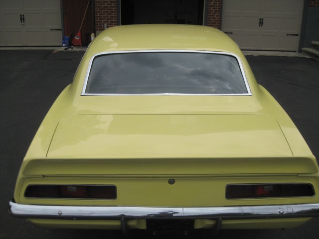 1969 ButterNut Yellow Chevrolet Camaro Coupe