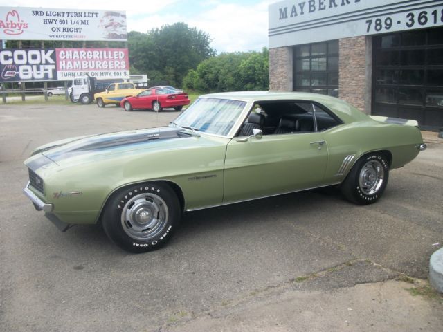 1969 FROST GREEN Chevrolet Camaro