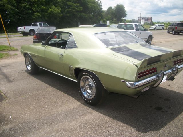 1969 FROST GREEN Chevrolet Camaro
