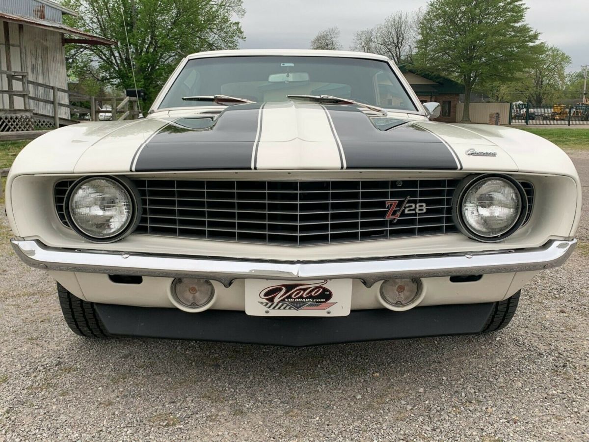 1969 White Chevrolet Camaro Coupe