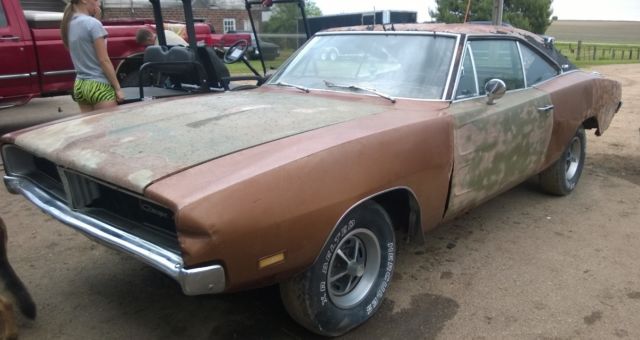 1969 T7 dark bronze poly Dodge Charger B-body