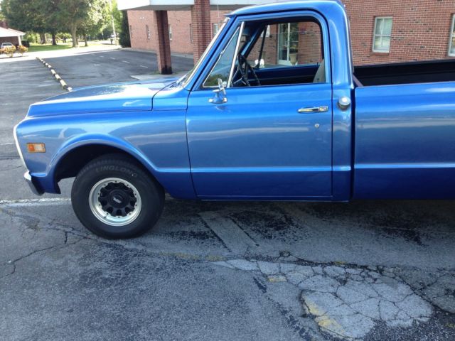 1969 Blue Chevrolet C-10 Standard Cab Pickup