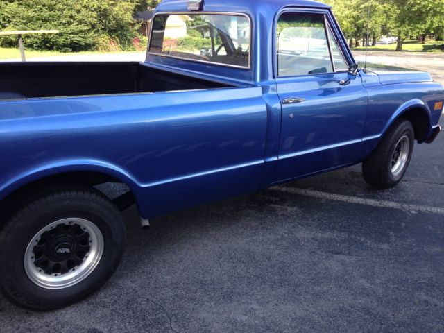 1969 Blue Chevrolet C-10 Standard Cab Pickup