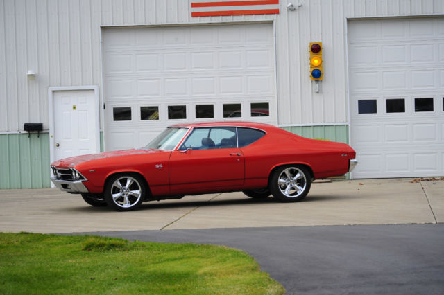 1969 prowler orange metallic Chevrolet Chevelle coupe