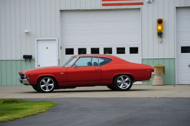 1969 prowler orange metallic Chevrolet Chevelle coupe