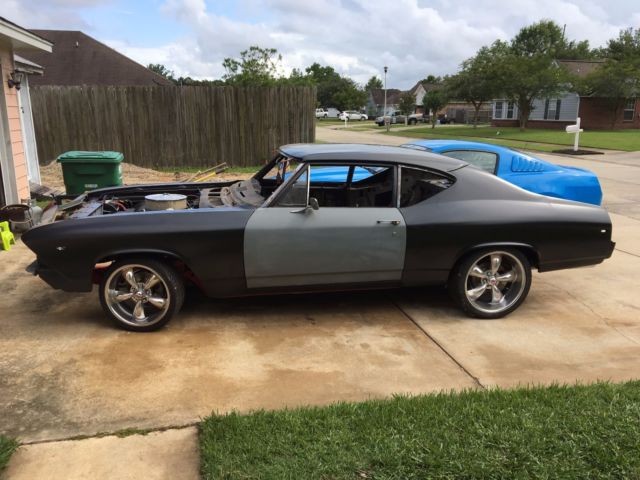 1969 Primer Chevrolet Chevelle Sedan