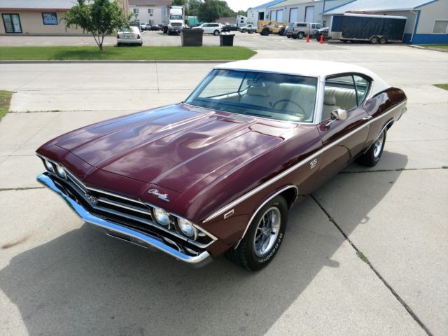 1969 Burgundy Chevrolet Chevelle
