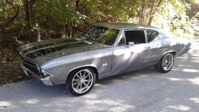 1969 Silver Chevrolet Chevelle Coupe