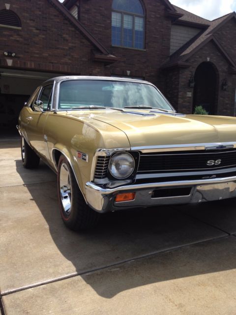 1969 Gold Chevrolet Nova Coupe
