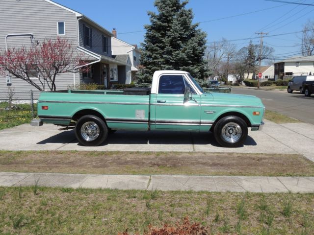 1969 Green and White Chevrolet C/K Pickup 1500 Pick up