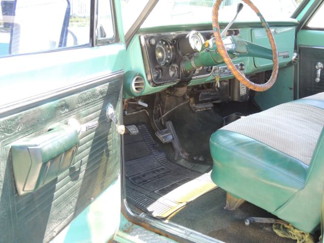 1969 Green and White Chevrolet C/K Pickup 1500 Pick up