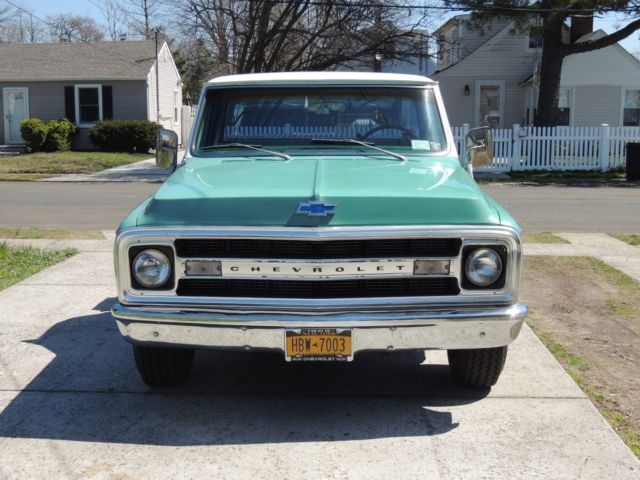 1969 Green and White Chevrolet C/K Pickup 1500 Pick up