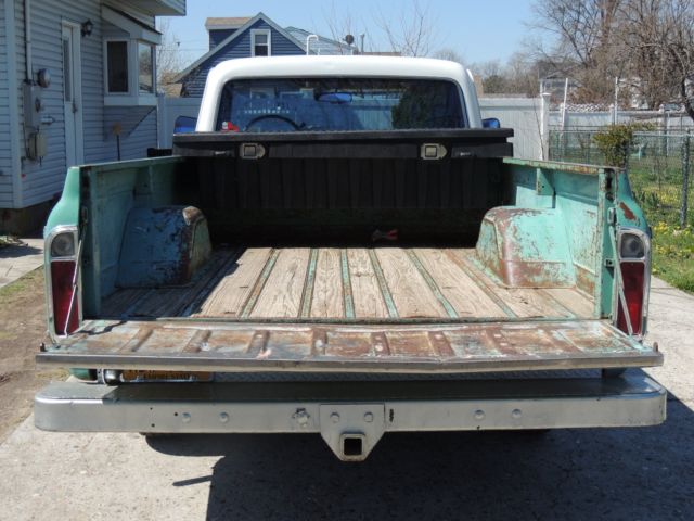 1969 Green and White Chevrolet C/K Pickup 1500 Pick up