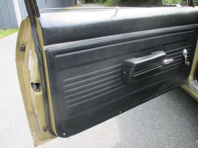 1969 Gold Chevrolet Biscayne Sedan