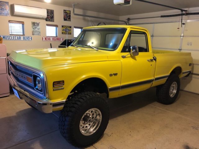 1969 YELLOW Chevrolet C-10 Standard Cab Pickup