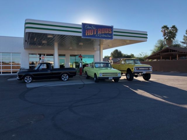 1969 YELLOW Chevrolet C-10 Standard Cab Pickup