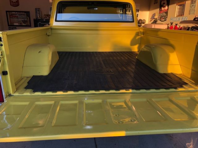 1969 YELLOW Chevrolet C-10 Standard Cab Pickup