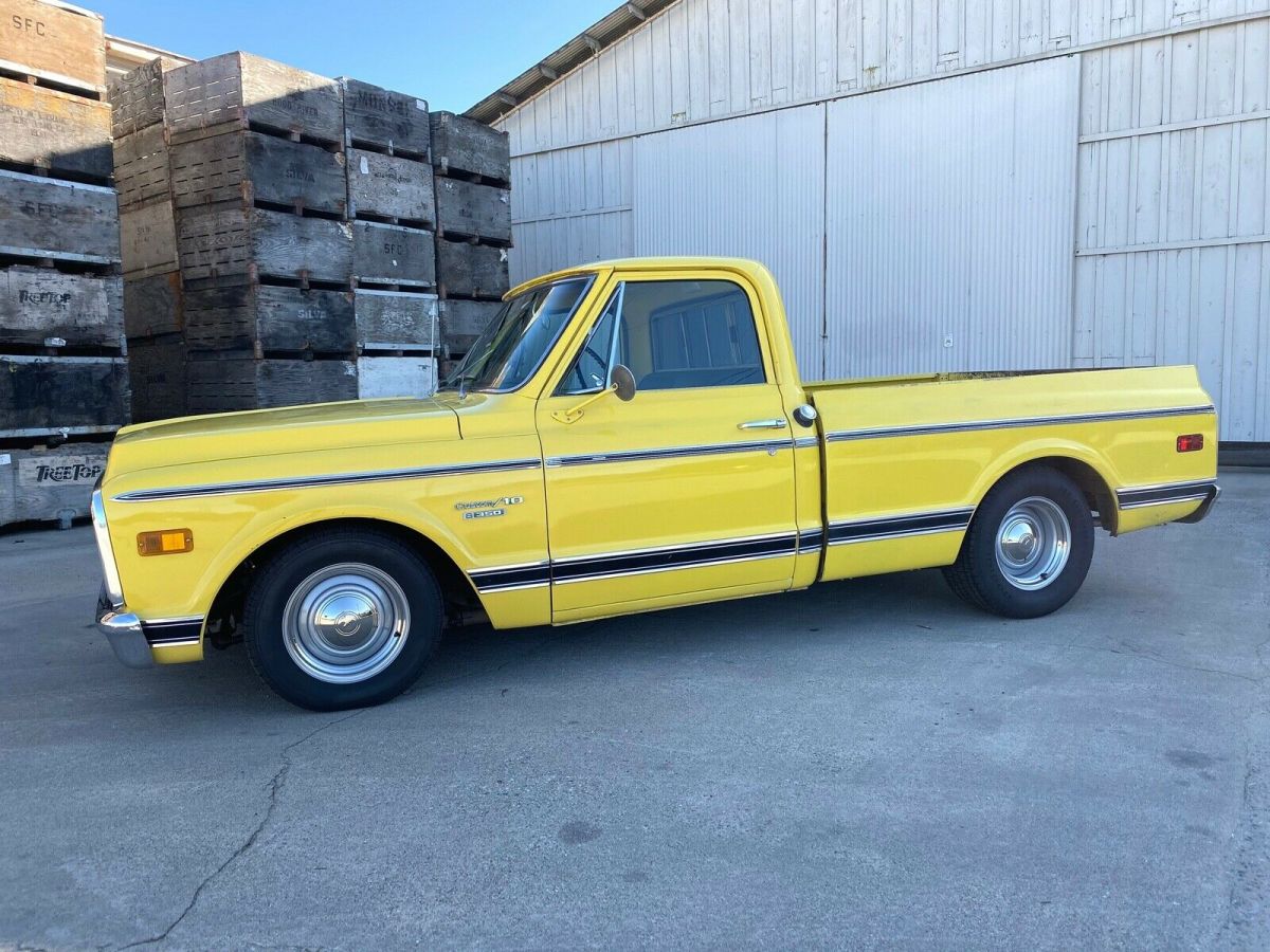 1969 Light Yellow Chevrolet C-10 Standard Cab Pickup