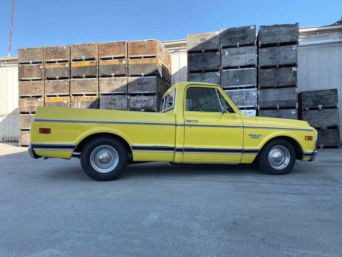 1969 Light Yellow Chevrolet C-10 Standard Cab Pickup