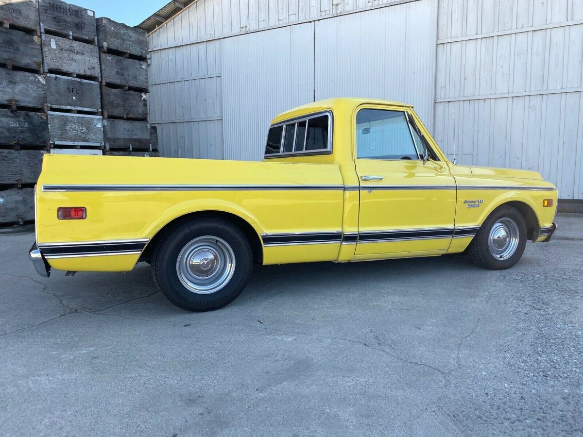 1969 Light Yellow Chevrolet C-10 Standard Cab Pickup