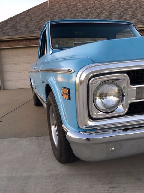 1969 Chevrolet C-10 Standard Cab Pickup