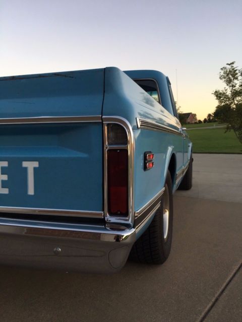 1969 Chevrolet C-10 Standard Cab Pickup