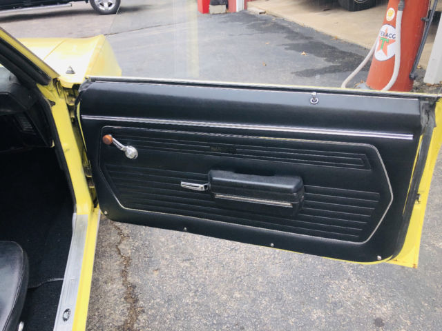 1969 Yellow Chevrolet Camaro --